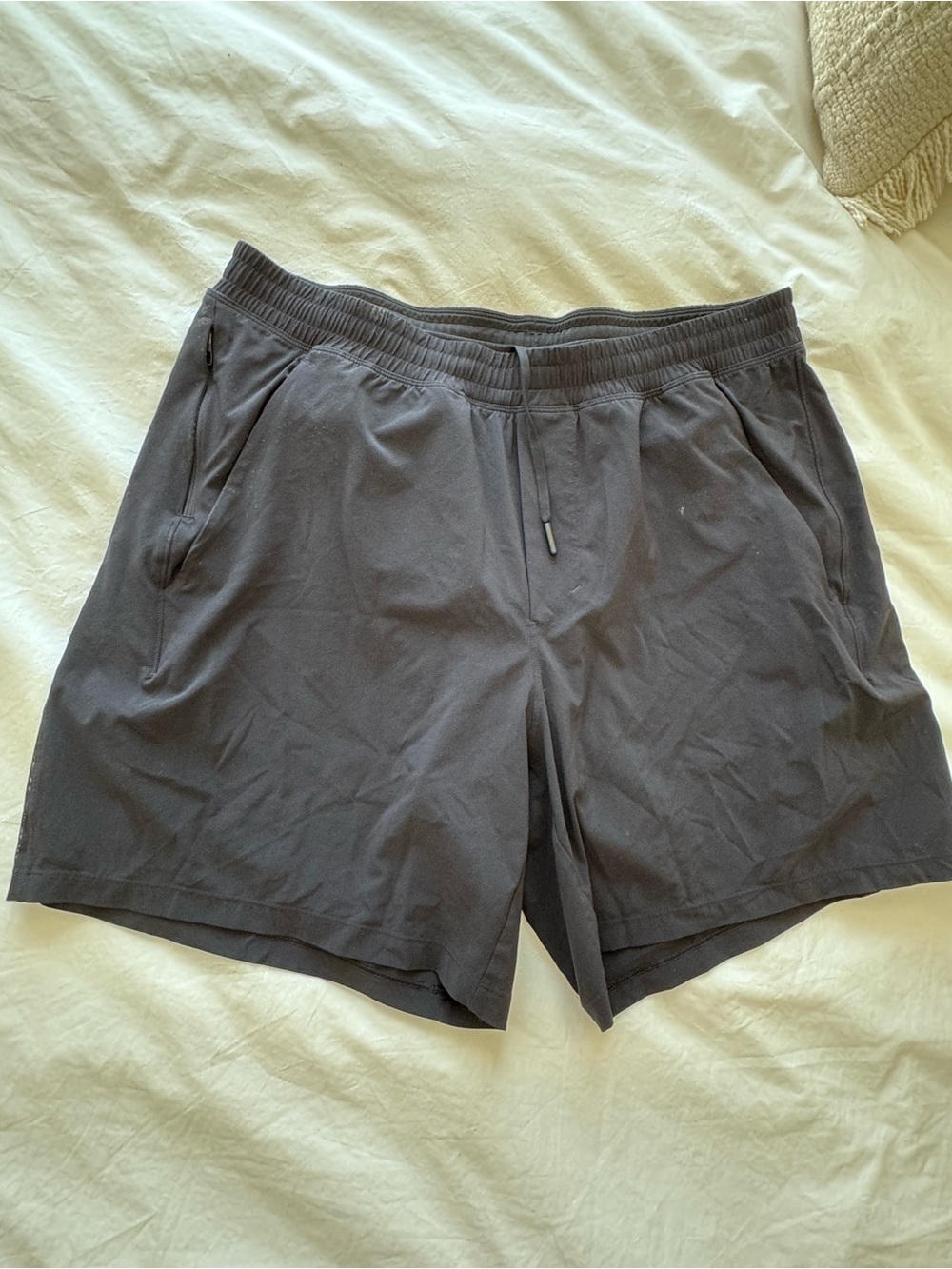 lululemon athletica Men's Black Athletic Drawstring Shorts - Classic Fit